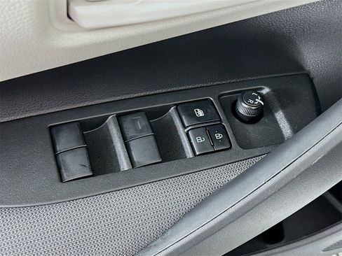 Used 2024 Toyota Corolla LE w/ LE Convenience Package image 18