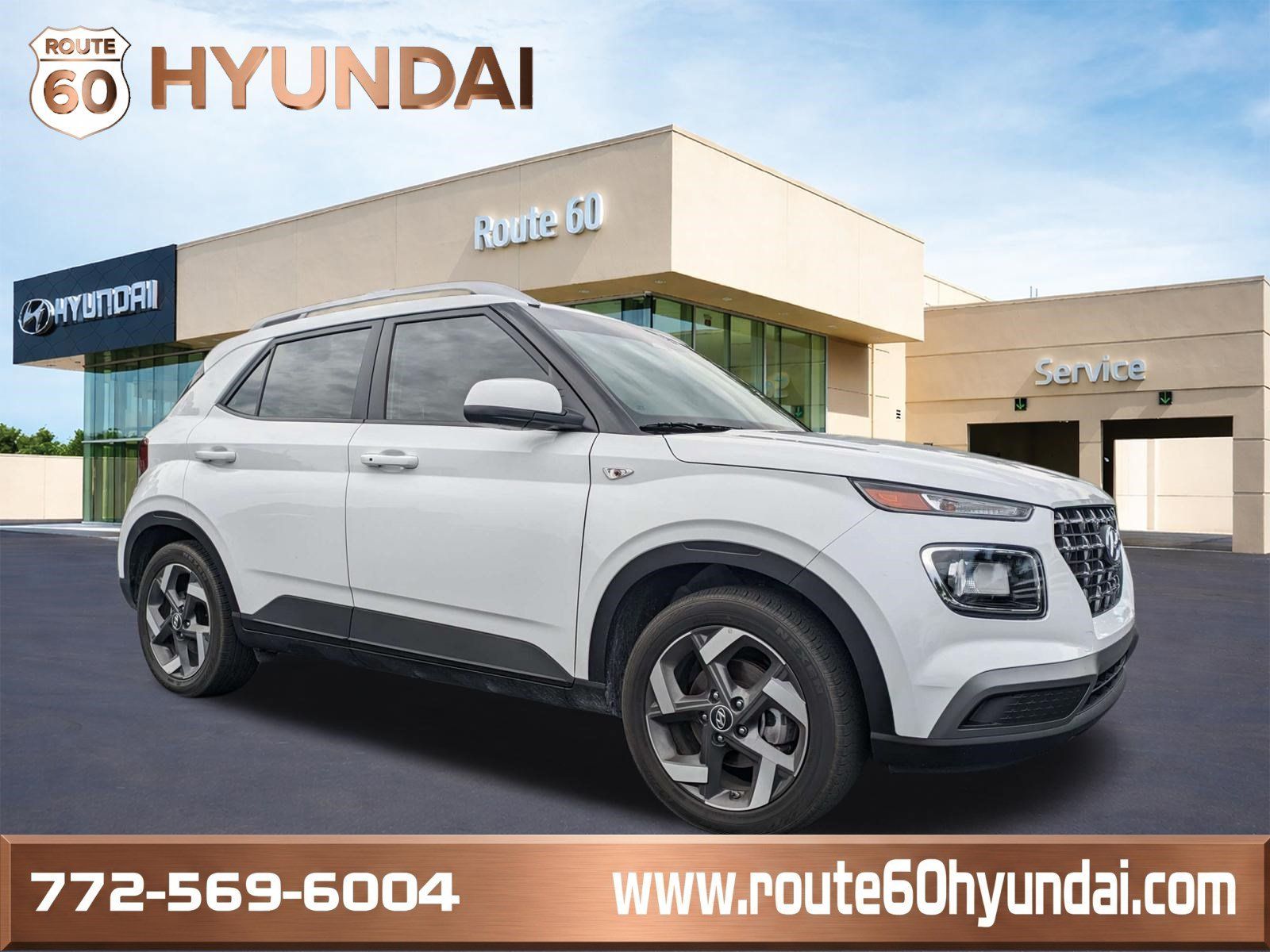 Certified 2025 Hyundai Venue SEL FWD image 1