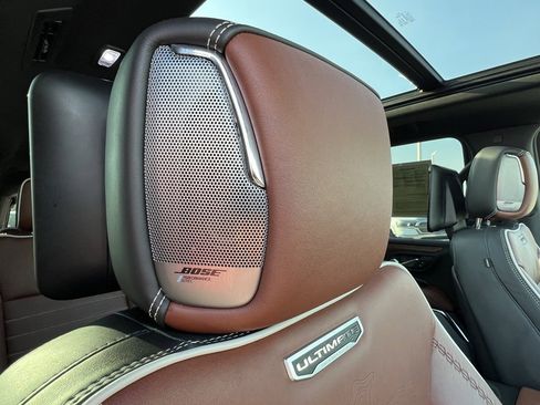 Used 2024 GMC Yukon XL Denali Ultimate image 27