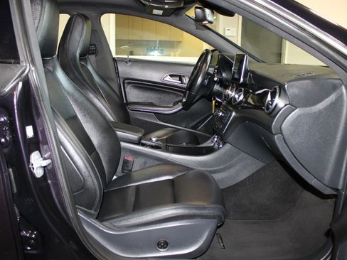 Used 2015 Mercedes-Benz CLA 250 4MATIC image 31