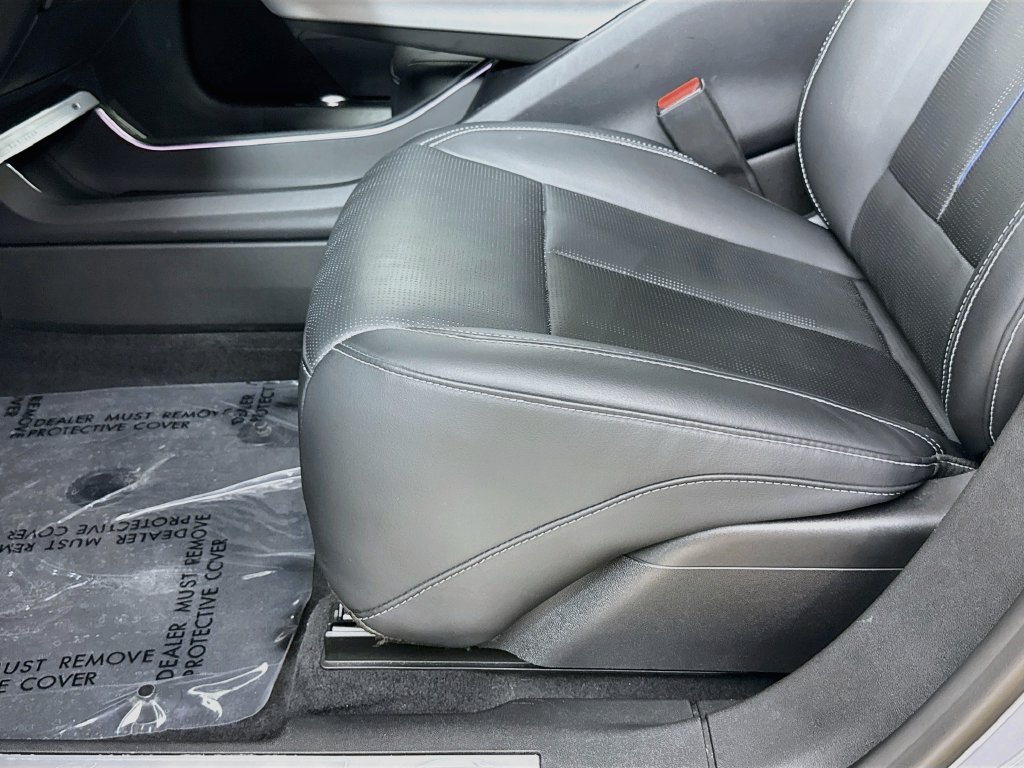 Used 2024 Cadillac Lyriq Sport w/ LPO, Floor Liner Package AWD/4WD image 18