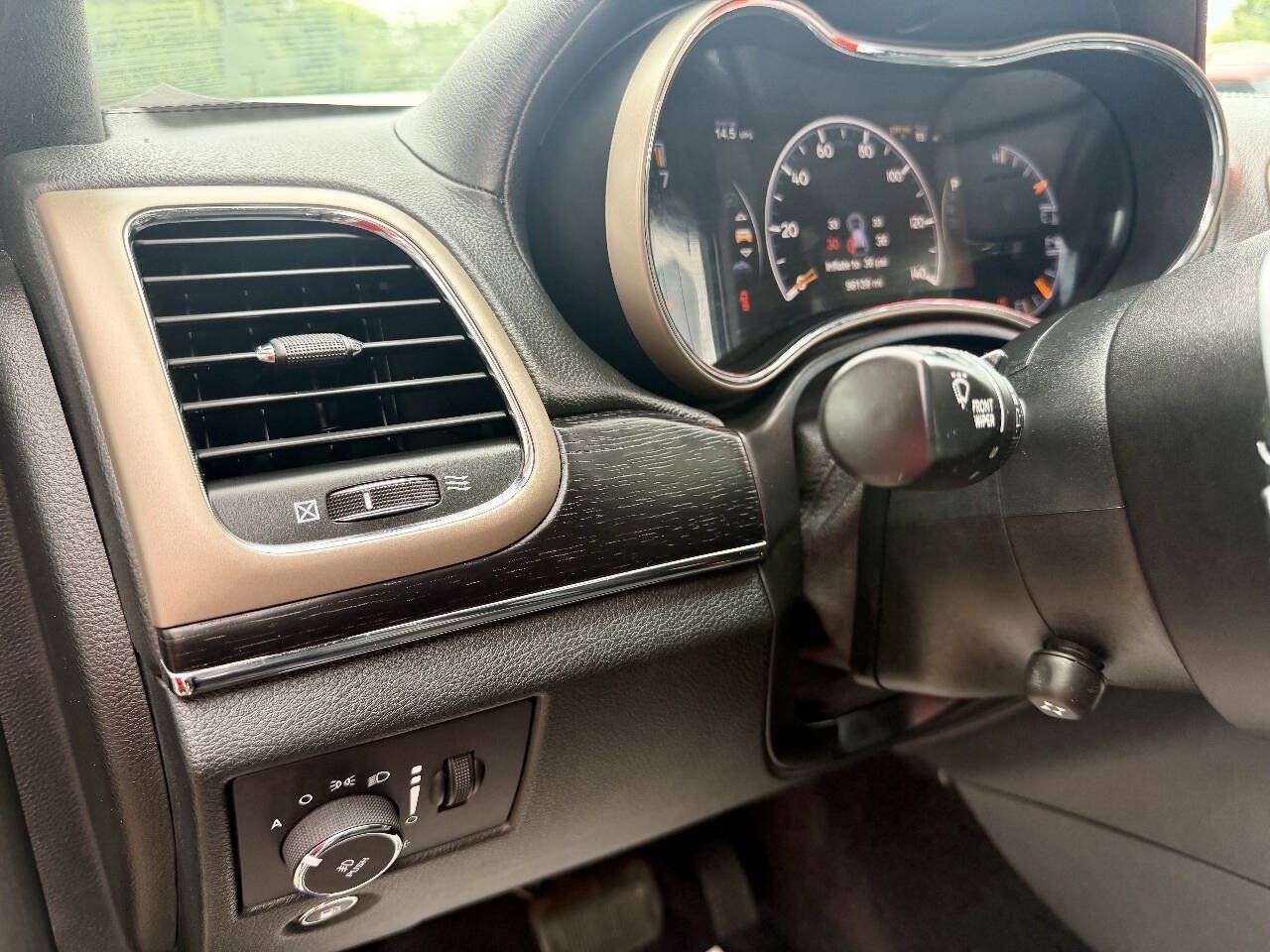 Used 2016 Jeep Grand Cherokee Summit AWD/4WD image 38