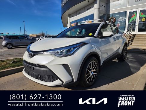 Used 2021 Toyota C-HR LE image 1