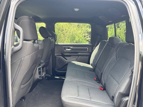 Used 2022 RAM 1500 Big Horn AWD/4WD image 18