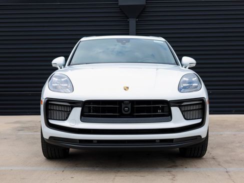 Certified 2026 Porsche Macan S AWD/4WD image 10