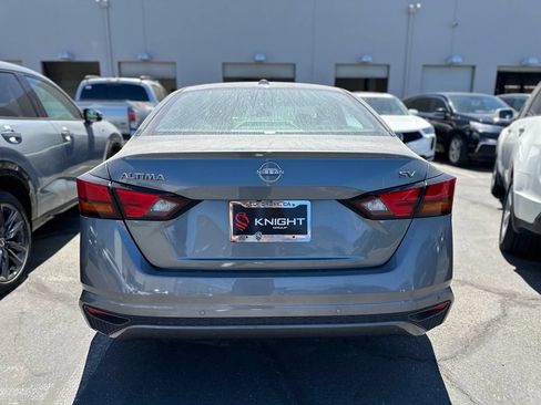 Used 2023 Nissan Altima 2.5 SV FWD image 4