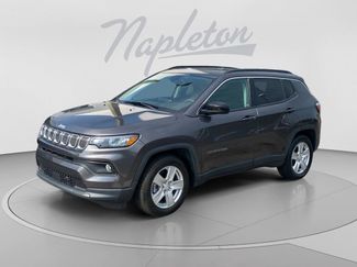 Used 2022 Jeep Compass Latitude w/ Sun and Sound Group FWD video 1