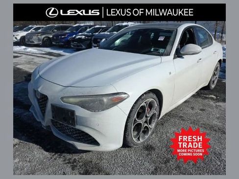 Used 2022 Alfa Romeo Giulia Ti image 1