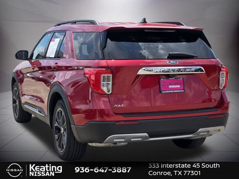 Used 2024 Ford Explorer XLT w/ Equipment Group 202A RWD image 8
