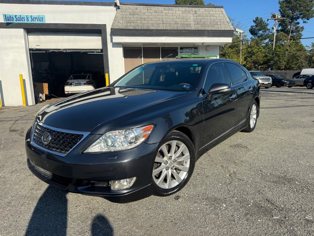 Used 2011 Lexus LS 460 AWD w/ Comfort Pkg image 2