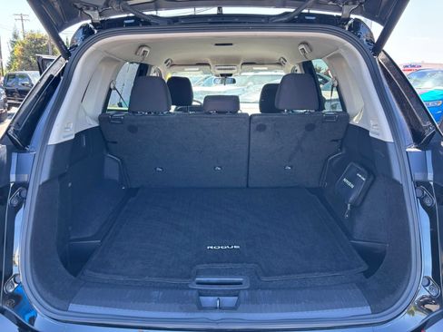 Used 2025 Nissan Rogue SV FWD image 33