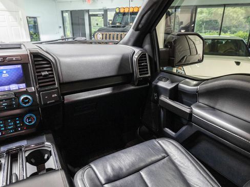 Used 2020 Ford F150 Lariat w/ Equipment Group 502A Luxury AWD/4WD image 40