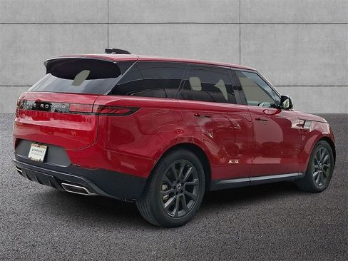 Certified 2025 Land Rover Range Rover Sport image 4