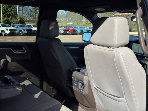 Used 2025 GMC Sierra 1500 SLT w/ SLT Premium Plus Package image 13