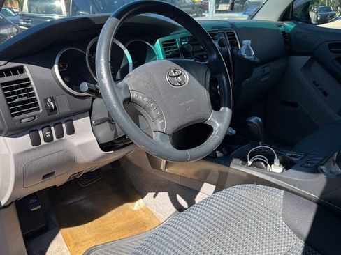 Used 2006 Toyota 4Runner SR5 image 2