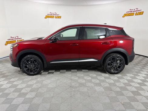 New 2026 Nissan Kicks SR FWD image 2