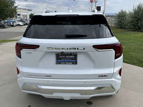 Used 2026 GMC Terrain Denali AWD/4WD image 4