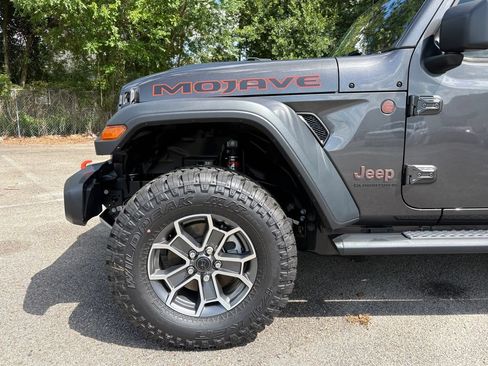 New 2026 Jeep Gladiator Mojave w/ Safety Group AWD/4WD image 23