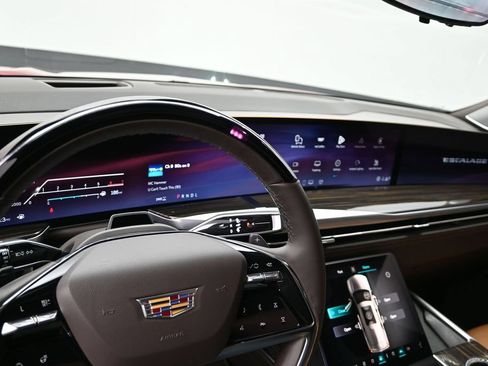 Certified 2025 Cadillac Escalade Premium Luxury w/ Touring Package AWD/4WD image 13