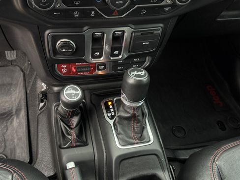 Used 2018 Jeep Wrangler Rubicon image 17