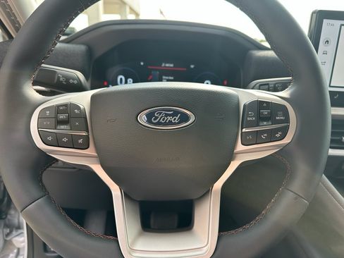 New 2026 Ford Explorer Active AWD/4WD image 13