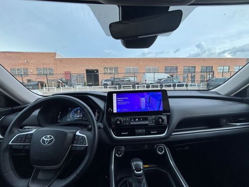 Used 2025 Toyota Grand Highlander FWD image 35