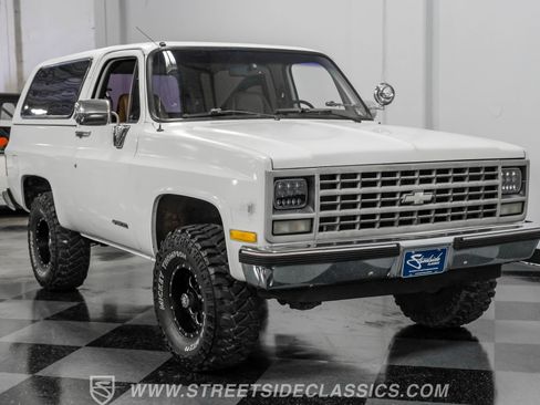 Used 1990 Chevrolet Blazer 4WD image 16