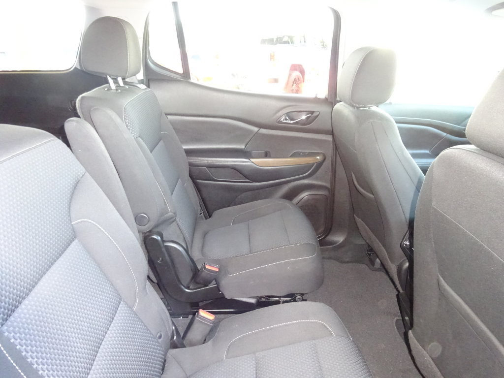 Certified 2021 GMC Acadia SLE w/ Driver Convenience Package FWD image 21