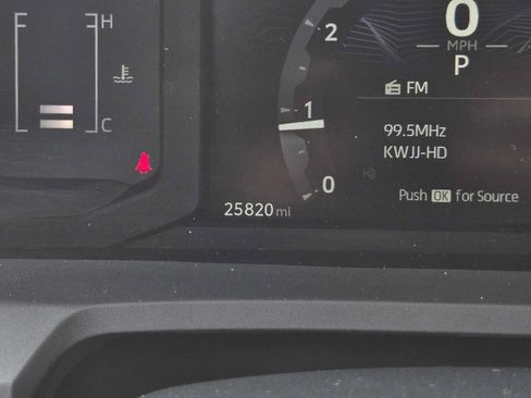 Used 2024 Toyota Tacoma SR5 w/ SR5 Upgrade Package AWD/4WD image 28