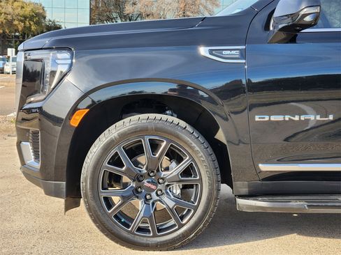 Used 2023 GMC Yukon XL Denali image 8