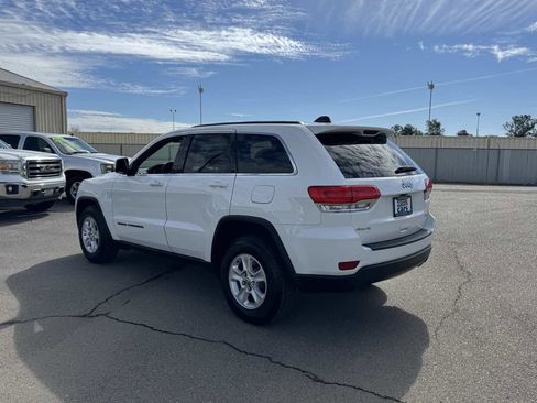 Used 2017 Jeep Grand Cherokee Laredo image 7
