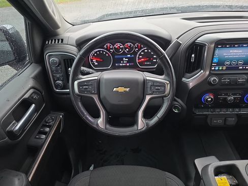 Used 2020 Chevrolet Silverado 1500 LT w/ Texas Edition AWD/4WD image 15