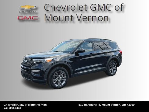 Used 2024 Ford Explorer XLT w/ Equipment Group 202A image 4