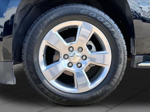 Used 2018 Chevrolet Tahoe Premier RWD image 11