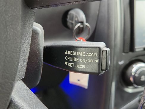 Used 2010 Dodge Challenger R/T RWD image 16