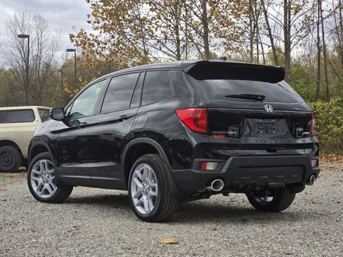 Used 2025 Honda Passport EX-L image 8