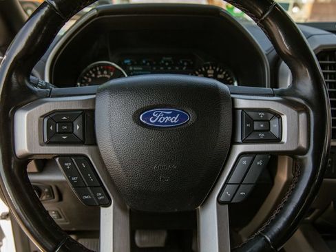 Used 2018 Ford F150 Platinum w/ Equipment Group 701A Luxury AWD/4WD image 17