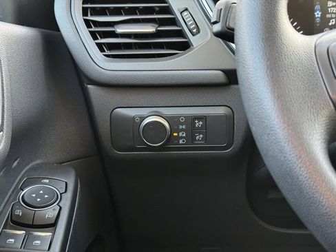 Used 2020 Ford Escape SE image 33