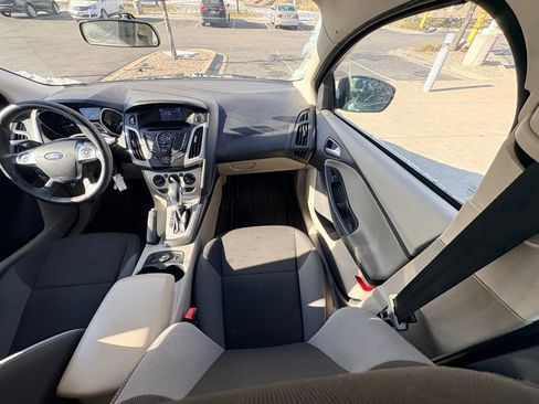 Used 2014 Ford Focus SE w/ SE Winter Package image 14