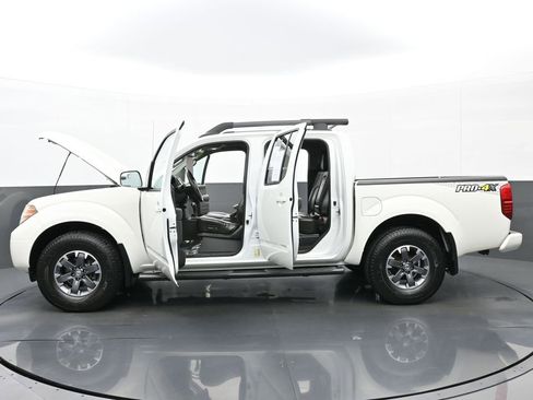 Used 2016 Nissan Frontier PRO-4X w/ Pro-4x Luxury Package AWD/4WD image 44