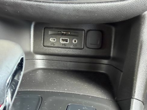 Used 2024 Chevrolet Equinox RS w/ RS Leather Package FWD image 23