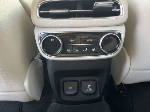 Used 2023 Genesis GV80 2.5T w/ Prestige Package image 15