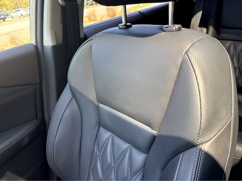 Used 2023 Nissan Rogue Platinum w/ Platinum Premium Package image 5