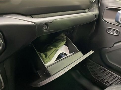 Used 2021 Jeep Gladiator Willys image 27