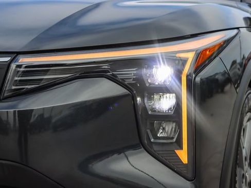 Used 2025 Kia K4 LXS image 12