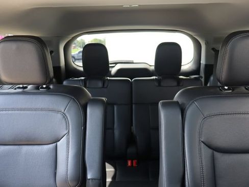 Certified 2024 Ford Explorer Limited w/ Limited Technology Package AWD/4WD image 39