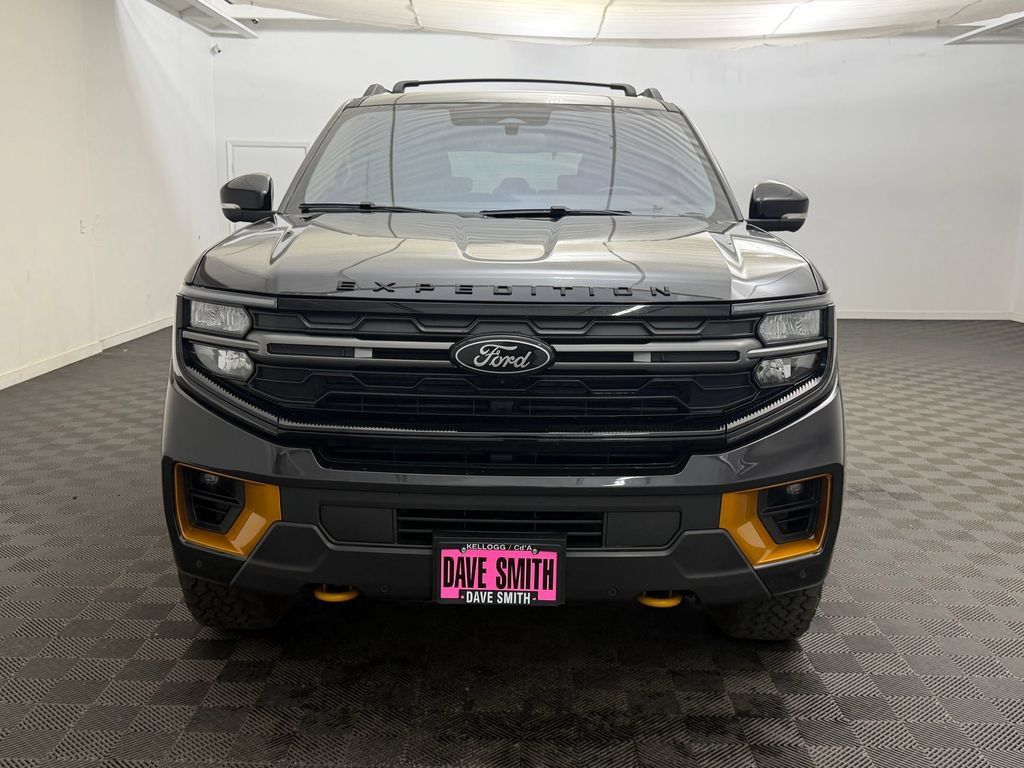Used 2025 Ford Expedition Tremor AWD/4WD image 6
