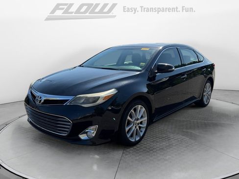 Used 2013 Toyota Avalon XLE Touring FWD image 3