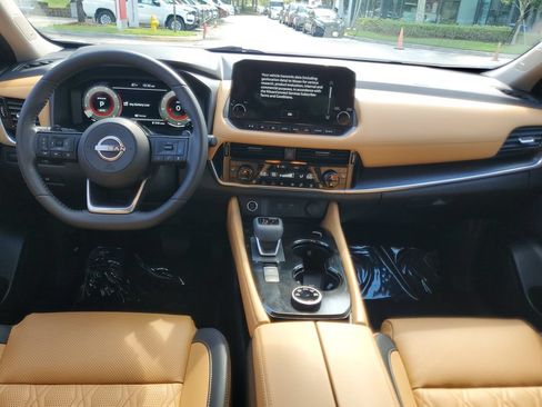 Certified 2023 Nissan Rogue Platinum w/ Platinum Premium Package AWD/4WD image 13