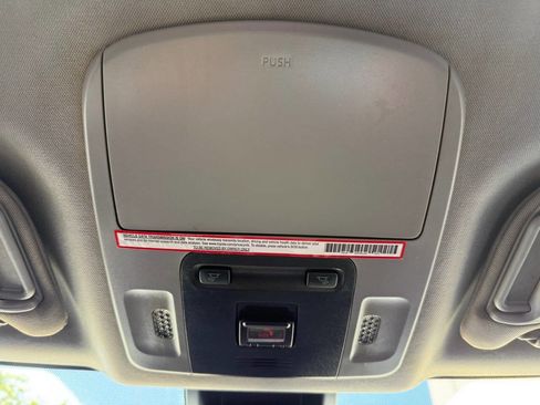 Used 2022 Toyota Camry SE image 40